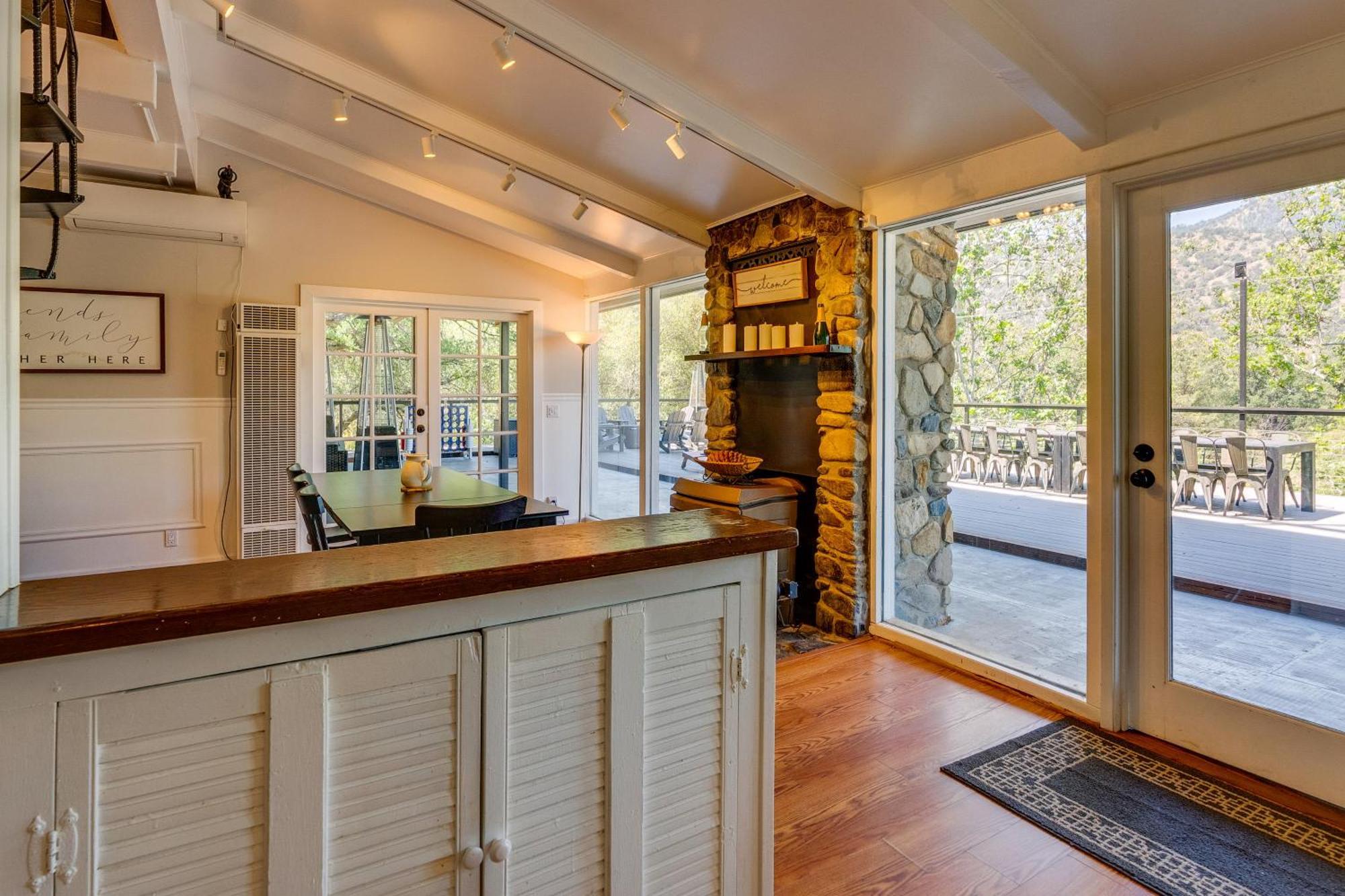 Updated Three Rivers Vacation Rental With Gas Grill エクステリア 写真